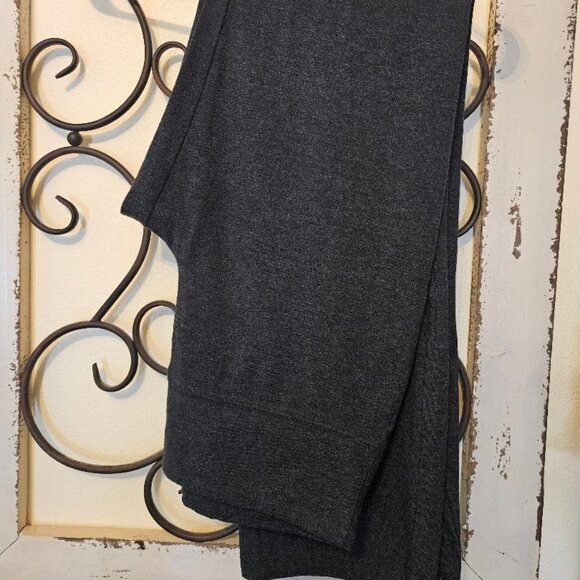 Bundle of 2 gray Yoga exercise Pants size Med and L - Picture 9 of 10